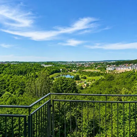 Apartment Cozy With A Beautiful View - Close To Center *
